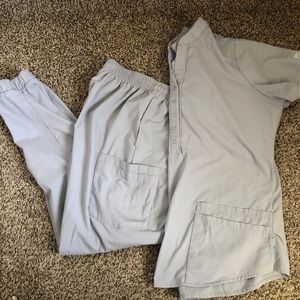 Butter soft UA Women’s scrub set